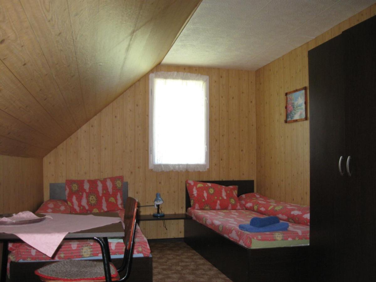 Podina Guest House Poiana Horea Exterior photo